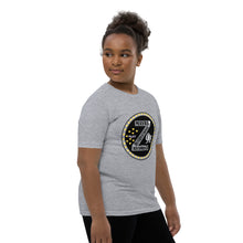Load image into Gallery viewer, Zoria 9 everyone&#39;s t-shirt yellow hearts
